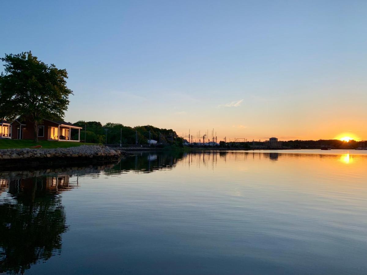 Harbor View Landing Hotel Mystic Exterior photo